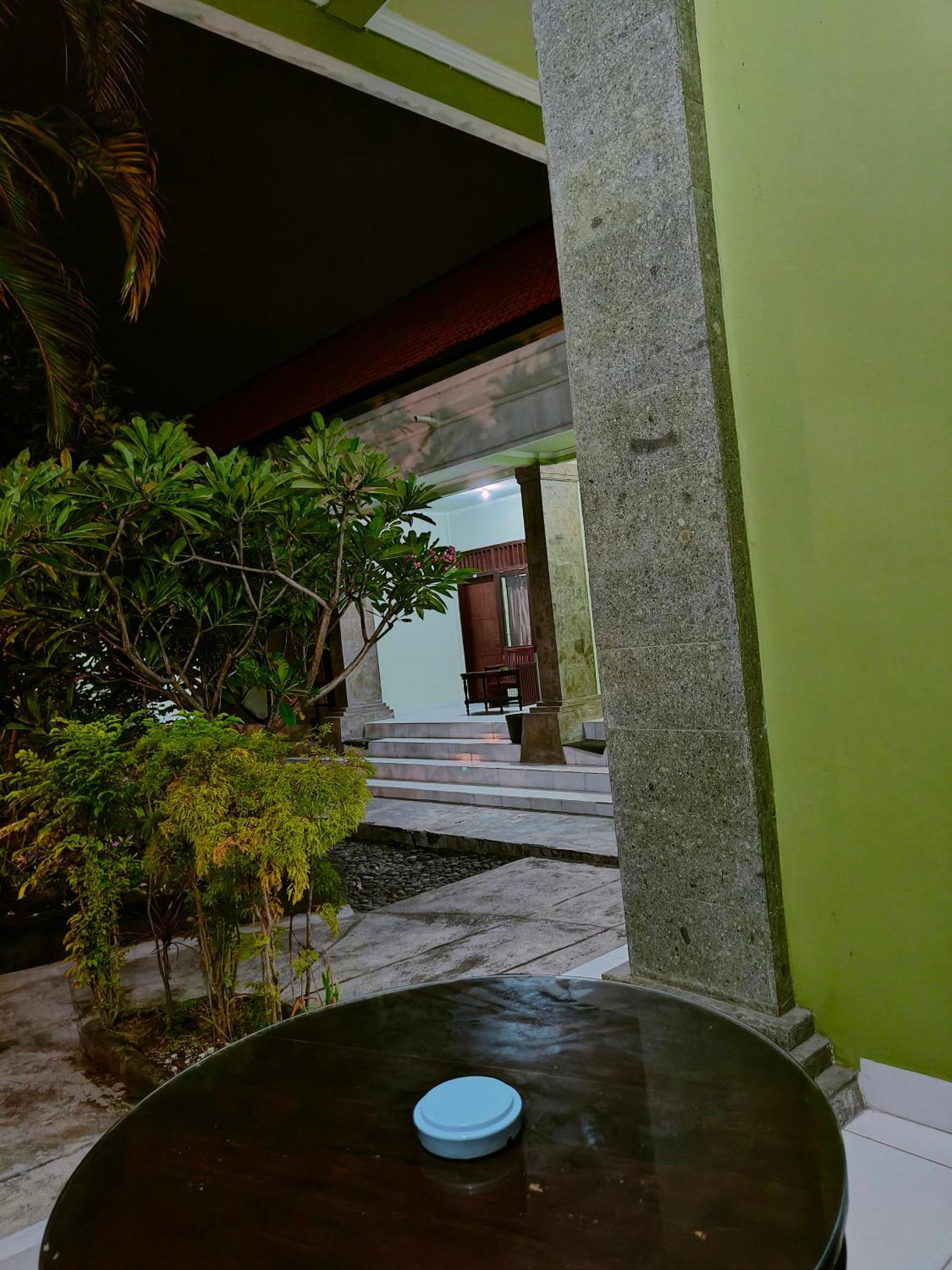 Berlian Inn Kuta Beach ภายนอก รูปภาพ