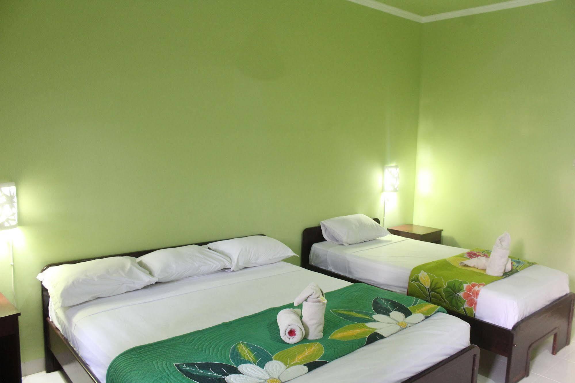 Berlian Inn Kuta Beach ภายนอก รูปภาพ